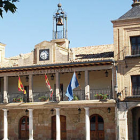 Fachada del Ayuntamiento de El Burgo de Osma. / JAVIER SOLÉ-