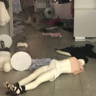 Destrozos en una tienda de H&M en Sandton, en Sudáfrica, tras las protestas del sábado.-REUTERS