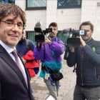 El expresidente de la Generalitat Carles Puigdemont a la salida de la fiscalia de Bruselas.-JAVIER ALBISU/EFE