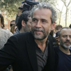 El actor Guillermo Toledo, en una imagen de archivo, escoltado por los también actores Alberto San Juan y Javier Gutiérrez, en el 2012.-EFE