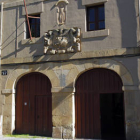 Fachada del edificio del CUS.  / ÁLVARO MARTÍNEZ-