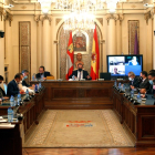 Sesión plenaria de ayer en la que María José Jiménez y Gustavo Marín asistieron de forma telemática.- MARIO TEJEDOR
