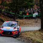 El Hyundai de Tanak, en el rally de Montecarlo.-EFE / EPA / ALESSANDRO GAROFALO