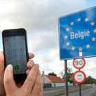 Uso de un móvil en roaming.-AFP / PHILIPPE HUGUEN