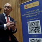 El Gobierno invertirá en Castilla y León 991,49M€, un 31,6% menos que en 2016-EL MUNDO