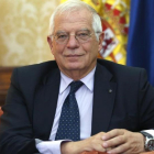 Josep Borrell, ministro de Asuntos Exteriores, en la sede del ministerio-/ DAVID CASTRO