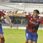 Los jugadores del Numancia celebran el gol de Palanca que daba la victoria ante el Deportivo. / Diego Mayor-