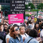 Manifestación en Nueva York, el pasado 21 de mayo, contra las nuevas leyes antiabortistas, aprobadas en varios estados de EEUU.-JEENAH MOON (REUTERS)