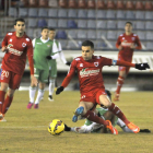 El Numancia fue de menos a más ante un Betis que dio por bueno el empate.-Diego Mayor