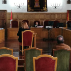 Un momento del juicio celebrado en dos sesiones en el Juzgado de lo Penal.-J. R. R.