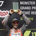 El piloto italiano Andrea Dovizioso, celebra su victoria en el GP de la República Checa-PETR DAVID JOSEK