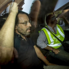 Sandro Rosell, a su salida el martes, detenido, de su domicilio en Barcelona.-FERRAN NADEU