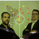 Los investigadores Alejandro Benito y Roberto Therón en las instalaciones de la Universidad de Salamanca.-- ENRIQUE CARRASCAL