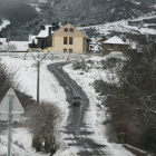 La localidad de San Cristóbal de Valdueza (León), afectada por la nieve-Ical
