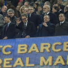 Florentino Pérez, en el palco del Camp Nou junto al presidente del Barcelona, Josep María Bartomeu.-FERRAN SENDRA
