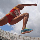 Ana Peleteiro, en un salto en Londres-EFE / LAVANDEIRA JR.