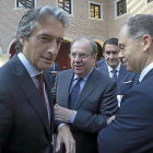 Íñigo de la Serna, con  el presidente de la Junta, Juan Vicente Herrera,  Juan Carlos Quiñones, y el presidente de Adif, Juan Bravo.-ICAL