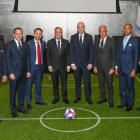 Florentino Pérez, junto a Gianni Infantino y el resto de presidentes de clubs de la nueva WFCA.-