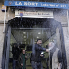 La administración La Sort, del barcelonés barrio de Gracia, vendió los décimos que acabaron en Soria.-HDS