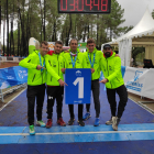 Los integrantes del Triatlón Soriano en la línea de llegada como campeones de España. HDS