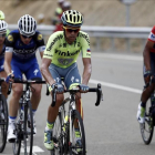 Nairo Quintana y Contador, durante la etapa con final en Formigal.-EFE / JAVIER LIZON