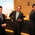 Alfonso Martínez, director general de Cilsa; Sixte Cambra, presidente de Port de Barcelona, e Ismael Clemente, consejero delegado de Merlin Properties.-RICARD CUGAT