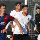 Gregorio Sierra durante un partido de esta temporada con el Valencia Mestalla.-D.S.