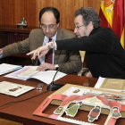 Manuel López Represa y Carlos de La Casa, ayer, durante la presentación de la programación.-VALENTÍN GUISANDE