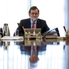 El presidente del gobierno Mariano Rajoy (c), el pasado viernes.-EFE