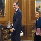 El rey Felipe VI y la presidenta del Congreso, Meritxell Batet.-EUROPA PRESS