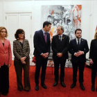 Los presidentes Pedro Sánchez y Quim Torra en Pedralbes, el pasado diciembre, junto a sus colaboradores.-JORDI COTRINA
