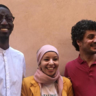 Ian Elly Ssali Kiggundu,  Marwa Mahmoud y Mohamed Abdalla Tailmoun (de izquierda a derecha), jóvenes que se han organizado para reclamar el derecho a tener la nacionalidad italiana.-IRENE SAVIO