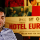 El director bosnio Danis Tanovic, en la presentación en Madrid de 'Hotel Europa'.-EFE