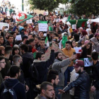 Protesta estudiantil contra Buteflika en Argel.-MOHAMED MESSARA (EFE)