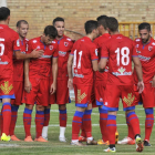 Los jugadores del Numancia celebran uno de los dos goles anotados ante Osasuna en La Arboleda.-Valentín Guisande