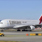 A380 de Emirates en el aeropuerto Barcelona-El Prat.-