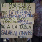 Empleados publicos protestan para pedir mejores salarios y contra presuntos incumplimientos de contratos colectivos.-EFE / MIGUEL GUTIERREZ