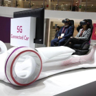 Simulación de coche conectado por 5G en el Mobile World Congress de Barcelona.-RICARD CUGAT