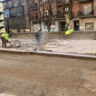 Obras de pavimentación junto al palacio de los Condes de Gómara.-HDS
