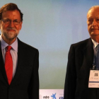 Mariano Rajoy y el presidente del Cercle dEconomia, Juan José Brugera, en Sitges.-ACN