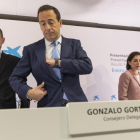 El consejero delegado de CaixaBank, Gonzalo Cortázar, durante la presentación de resultados en la nueva sede social de Valencia.-MIGUEL LORENZO
