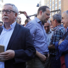 Ignacio Fernández Toxo, líder de CCOO, a la izquierda, y Josep Maria Álvarez, de UGT, a la derecha, cuando presentaron sus propuestas conjuntas para el 26J.-J M Prats