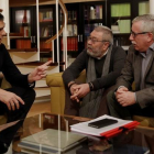 Pedro Sánchez durante su reunión con los secretarios generales de UGT y CCOO.-JOSÉ LUIS ROCA