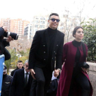 Cristiano Ronaldo entra en la Audiencia de Madrid junto a su pareja, Georgina Rodríguez.-DAVID CASTRO