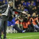 Lucas Alcaraz debuta oficialmente en el banquillo del Granada.-MIGUEL LORENZO