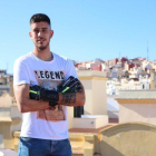 El nuevo portero numantino Dani Barrio con la ciudad de Melilla al fondo-El Faro de Melilla