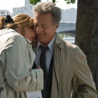 Emma Thompson y Dustin Hoffman, en una escena de la película 'Nunca es tarde para enamorarse'.-