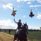 Carrera de gallos celebrada en Montamarta (Zamora)-Fotografía cedida por Defensa Animal Zamora