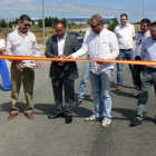 Rey corta la cinta de inauguración del nuevo vial-N.F.
