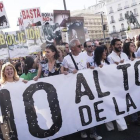 Silvia Barquero (segunda por la izquierda) en una manifestación en Madrid convocada por el PACMA contra el Toro de la Vega, en septiembre pasado.-EFE / LUCA PIERGIOVANNI